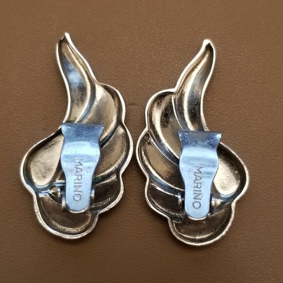 Vintage Marino Silver Tone Wing Clip-On Earrings – Sculpted Feather Design - Picture 5 of 5